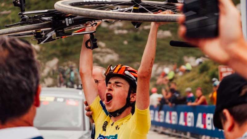 You are currently viewing Cyclisme : Marion Bunel remporte le Tour de l’Avenir femmes