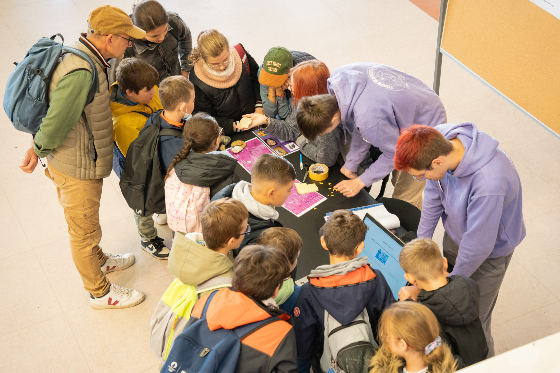 2024-10-11_village_des_sciences_journee_scolaire©DIRCOM-UNICAEN-web-15